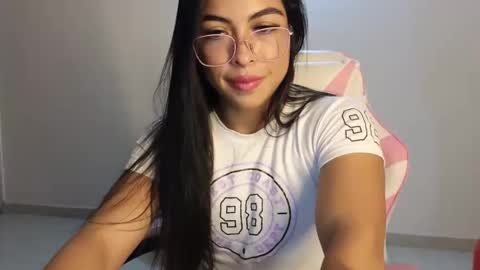 daphne_grayy online show from 26, 3, 2026