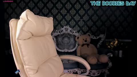 Snapshot of daphne_moss chatting on 22, 10, 2025 Agatha online show from 22, 10, 2025