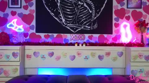 Daphne Madison online show from 21, 2, 2025