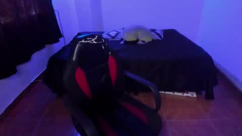 Snapshot of daphnepurple chatting on 5, 12, 2024 DAPHNE online show from 5, 12, 2024