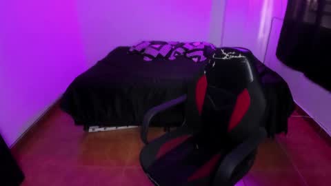 Snapshot of daphnepurple chatting on 15, 12, 2024 DAPHNE online show from 15, 12, 2024