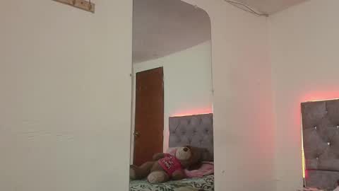 Snapshot of daphnepurple chatting on 8, 1, 2025 DAPHNE online show from 8, 1, 2025