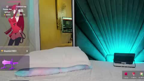    online show from 19, 10, 2025