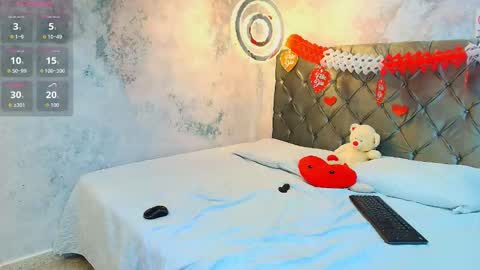 darcymoore_ online show from 26, 9, 2025