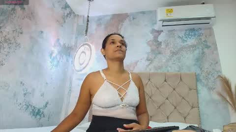 darcymoore_ online show from 5, 10, 2025