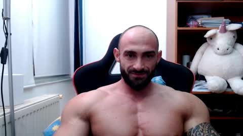 Snapshot of dariomuscle chatting on 5, 12, 2024 Dario online show from 5, 12, 2024