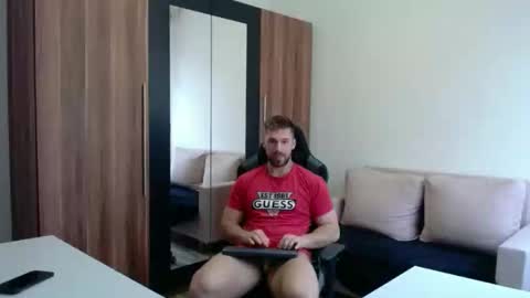 darius_94 online show from 8, 3, 2026