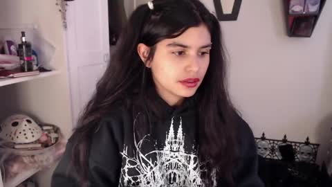 Snapshot of dark_angel_66 chatting on 10, 12, 2024 Moony online show from 10, 12, 2024