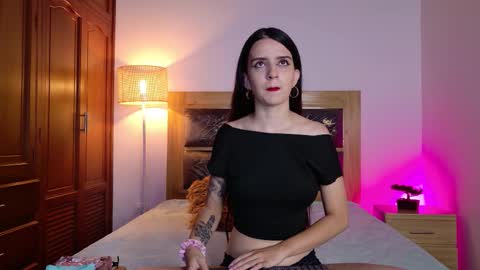 Snapshot of dark_angell77 chatting on 20, 11, 2025 dark_angell77 online show from 20, 11, 2025