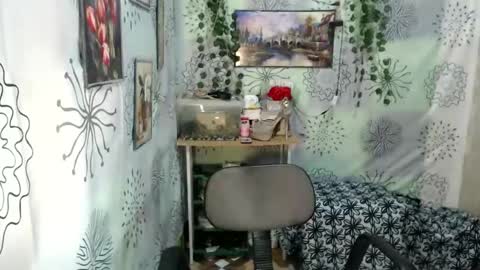 yushico online show from 24, 2, 2025