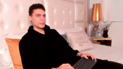 dark_sun333 online show from 3, 2, 2026