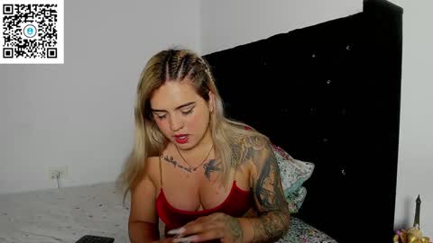 Snapshot of darkangelsxx chatting on 4, 1, 2025 dannaxlove online show from 4, 1, 2025