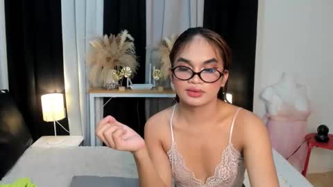 darkdesireslovely online show from 12, 1, 2026