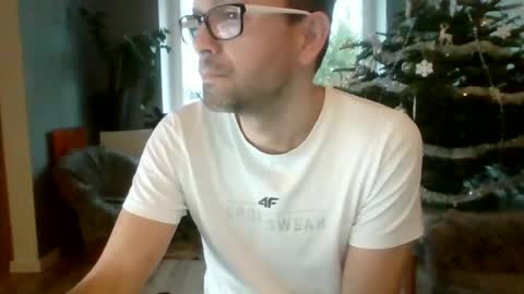 darkhaired34 online show from 30, 12, 2024