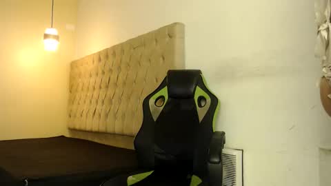 darkknightx01 online show from 31, 10, 2025