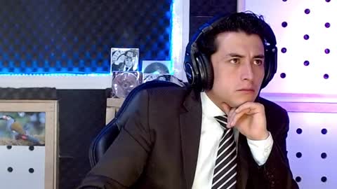 DARKO0717 online show from 6, 1, 2025