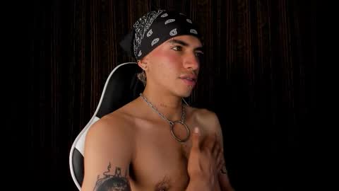 Snapshot of darkodark0 chatting on 11, 11, 2025 Darko online show from 11, 11, 2025