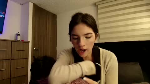 darkpleasuress online show from 19, 3, 2026