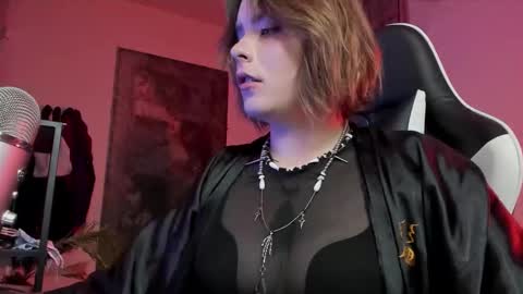 Miss Tailor  online show from 27, 10, 2025