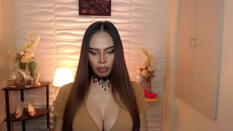 Snapshot of darksoul_mistress chatting on 5, 12, 2024 HAPPY BIRTHDAY MISTRESS MADRIANA online show from 5, 12, 2024