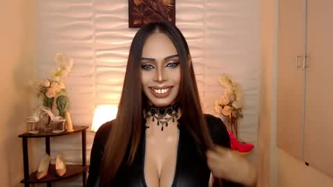 Snapshot of darksoul_mistress chatting on 8, 12, 2024 HAPPY BIRTHDAY MISTRESS MADRIANA online show from 8, 12, 2024