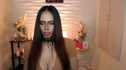 Snapshot of darksoul_mistress chatting on 16, 12, 2024 HAPPY BIRTHDAY MISTRESS MADRIANA online show from 16, 12, 2024