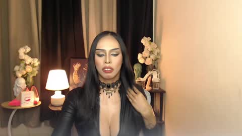 HAPPY BIRTHDAY MISTRESS MADRIANA online show from 23, 1, 2025