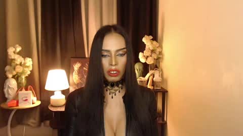 Snapshot of darksoul_mistress chatting on 25, 1, 2025 HAPPY BIRTHDAY MISTRESS MADRIANA online show from 25, 1, 2025