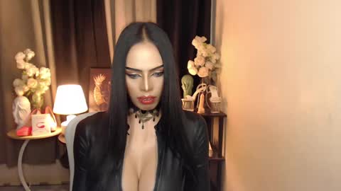 Snapshot of darksoul_mistress chatting on 26, 1, 2025 HAPPY BIRTHDAY MISTRESS MADRIANA online show from 26, 1, 2025