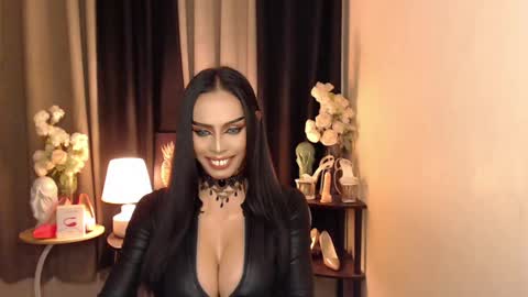 Snapshot of darksoul_mistress chatting on 30, 1, 2025 HAPPY BIRTHDAY MISTRESS MADRIANA online show from 30, 1, 2025