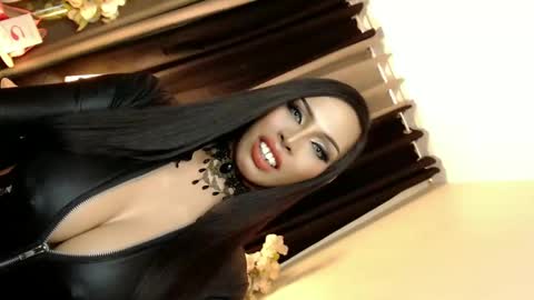 Snapshot of darksoul_mistress chatting on 20, 2, 2025 HAPPY BIRTHDAY MISTRESS MADRIANA online show from 20, 2, 2025