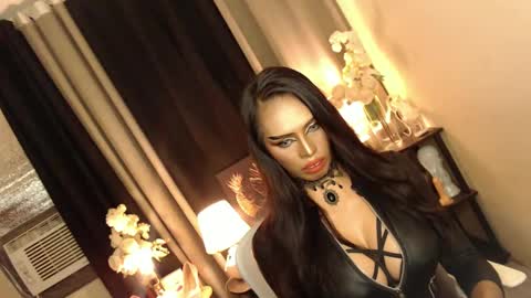 Snapshot of darksoul_mistress chatting on 8, 3, 2025 HAPPY BIRTHDAY MISTRESS MADRIANA online show from 8, 3, 2025