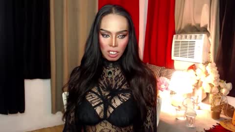 Snapshot of darksoul_mistress chatting on 18, 11, 2025 HAPPY BIRTHDAY MISTRESS MADRIANA online show from 18, 11, 2025