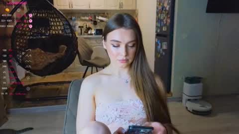 Snapshot of darlina_ryan chatting on 4, 11, 2025 Darlina online show from 4, 11, 2025