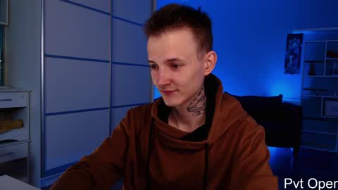 your lovely Oli online show from 27, 1, 2025