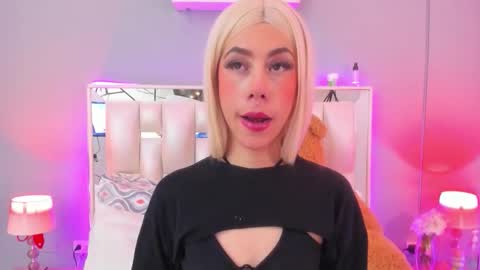 Snapshot of darlyn_tenderhot__ chatting on 12, 10, 2025 darlyn_tenderhot__ online show from 12, 10, 2025