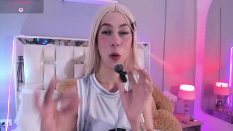 Snapshot of darlyn_tenderhot__ chatting on 18, 11, 2025 darlyn_tenderhot__ online show from 18, 11, 2025