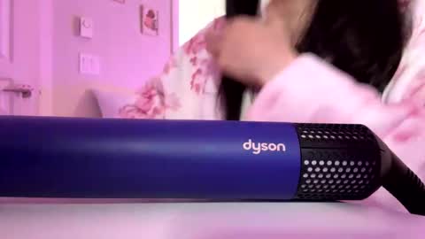 Kiara  online show from 25, 3, 2026