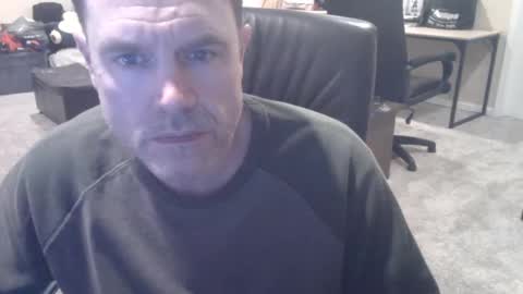 Snapshot of daved14u chatting on 10, 11, 2025 daved14u online show from 10, 11, 2025