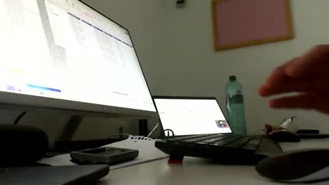 Snapshot of davesu12345 chatting on 12, 12, 2024 davesu12345 online show from 12, 12, 2024