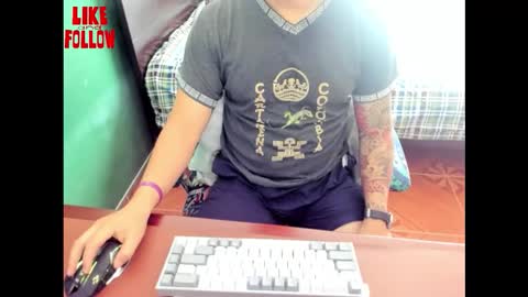 Snapshot of david_2789 chatting on 17, 11, 2025 David online show from 17, 11, 2025