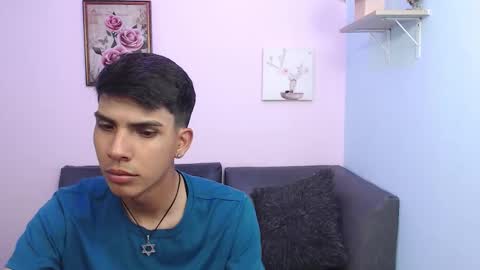 Snapshot of david_925_ chatting on 10, 10, 2025 David online show from 10, 10, 2025