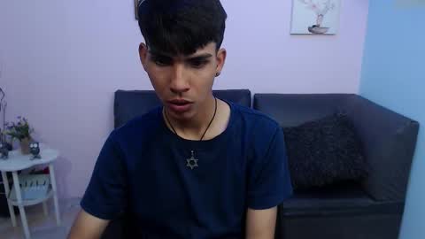 Snapshot of david_925_ chatting on 12, 10, 2025 David online show from 12, 10, 2025