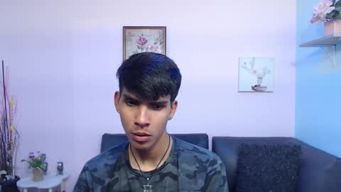 Snapshot of david_925_ chatting on 24, 10, 2025 David online show from 24, 10, 2025