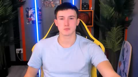 Snapshot of david__diamond chatting on 4, 12, 2025 David online show from 4, 12, 2025