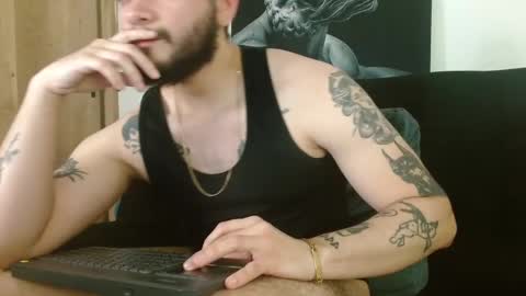 Snapshot of david_franco1 chatting on 20, 10, 2025 Twitter davidsanctum online show from 20, 10, 2025