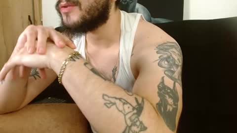 Snapshot of david_franco1 chatting on 28, 10, 2025 Twitter davidsanctum online show from 28, 10, 2025