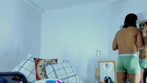 Hey im David that loves to explore and speak their fantasies. Very open talktative and nice. Feel free to chat with me online show from 27, 9, 2025