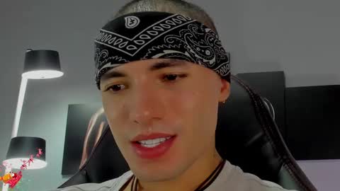 Snapshot of david_jons7 chatting on 6, 12, 2024 David Jons online show from 6, 12, 2024