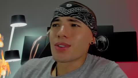 Snapshot of david_jons7 chatting on 24, 1, 2025 David Jons online show from 24, 1, 2025